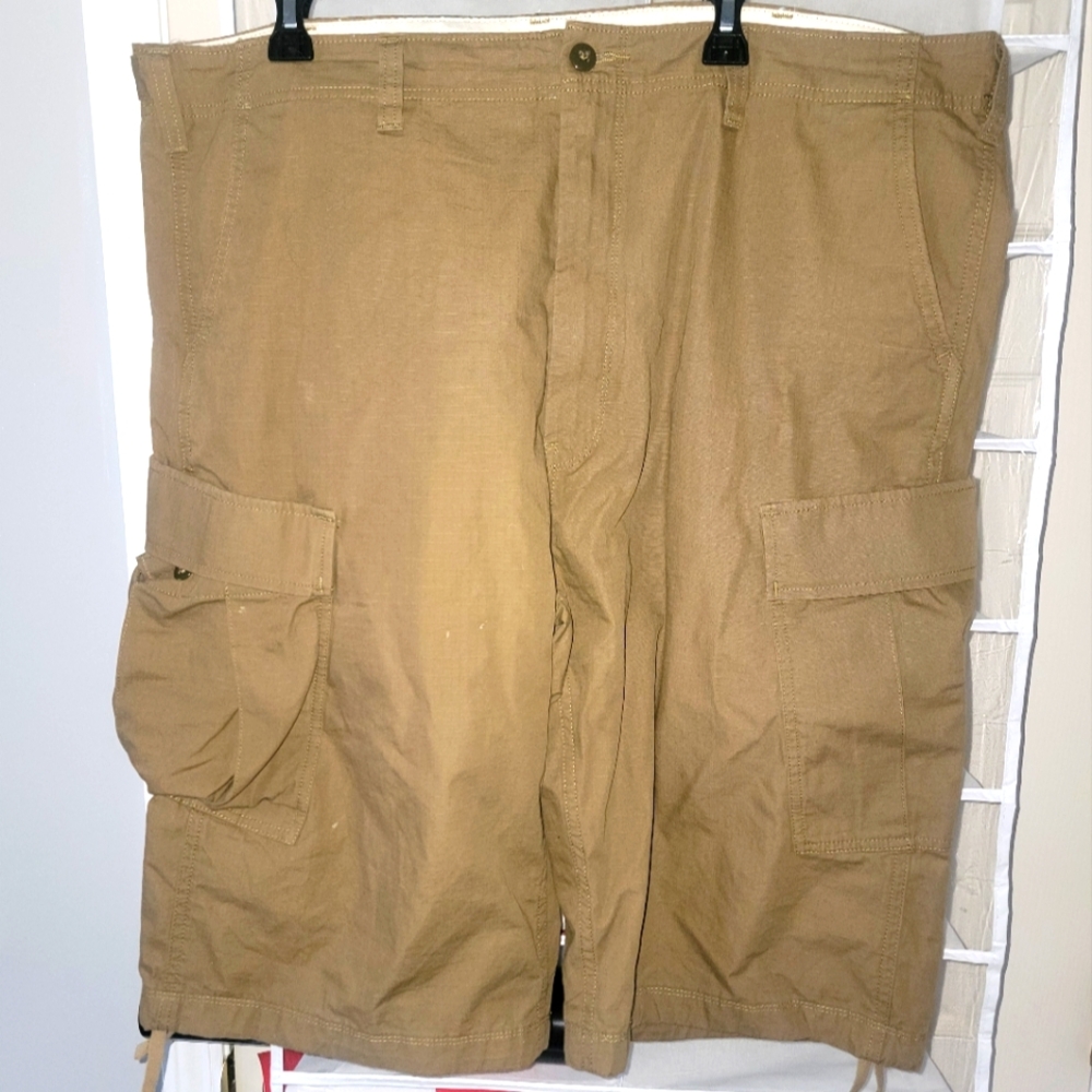 Levi's Men's Cargo Shorts Size 42L